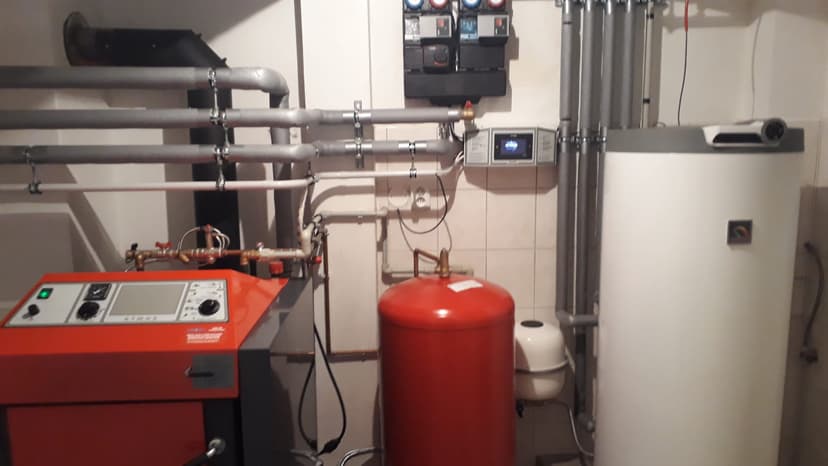 Kompletní systém vytápění - kotel, rozvody a akumulační nádrž